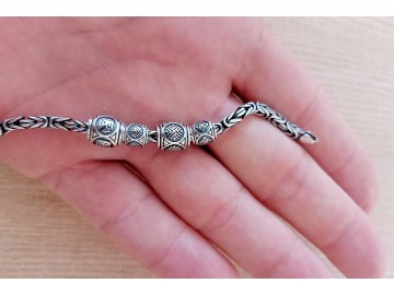 Шармы 7мм и 9мм на браслете Лисий хвост